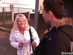 Lad picks concerning blonde granny and bangs her